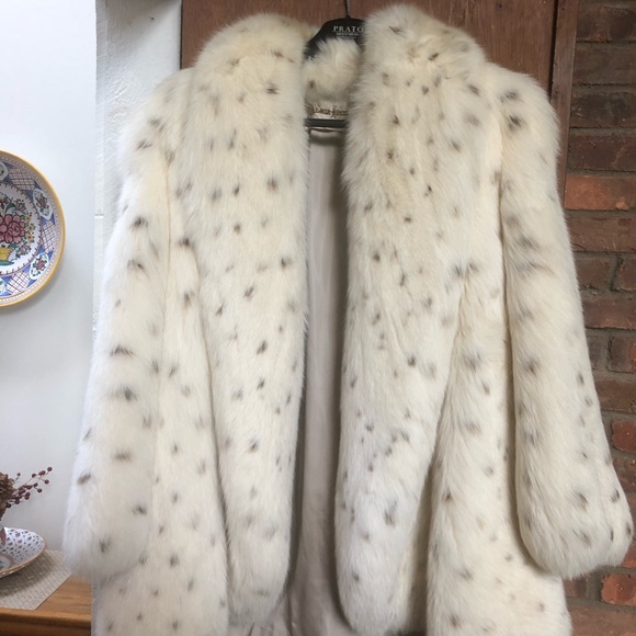 Neiman Marcus Jackets & Blazers - White Fox swing coat by Neiman Marcus
